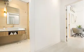 Hotel-finish Flat in Al Mughrizat With Workspace - Image 5