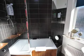 Strawberry Apartment 1 - 3 dobbeltværelser overfor konferencens centrum - Image 3