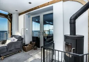 Spectacular ground floor apartment with unbeatable views across the Firth of Forth. - Image 2