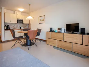 1-room vacation apartment with sea view and balcony - Image 5