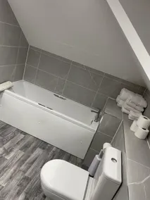 Bo et usædvanligt, Fredelige centrale beliggenhed, 4 sovepladser, Kæledyr er velkomne. - Image 5
