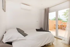 Gîte Occitanie, 2 rooms, air-conditioned with terrace for 1 to 3 people - shared outdoor swimming pool - Image 4