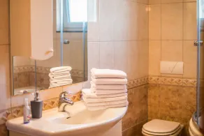2-bedroom apartment AnaKatarina in Porec - Image 4
