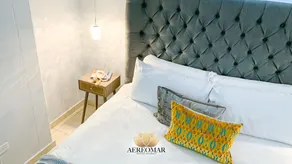 Modern Chic home close to airport and beach - Image 4
