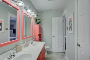 Spacious & Bright Cottage in Beautiful, Safe Midtown - 2 Miles from Beale Street - Image 4