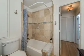 Gorgeous views! Renovated waterfront. Cozy retreat. Super clean! - Image 3