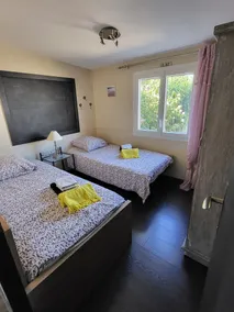 AIR-CONDITIONED HOUSE WITH A SWIMMING POOL BETWEEN THE ALPILLES AND THE CAMARGUE, 30 MINUTES FROM THE OCEAN - Image 3