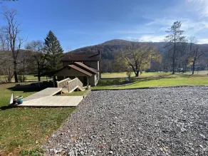 Large, 4 BR (1 King, 2 Queens), 2 Bath, Recently Renovated - Image 3