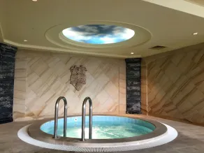 New Orient Landmark Hotel - Image 3
