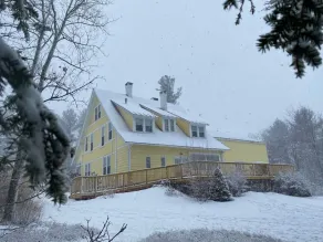 North Conway Getaway | Hot Tub, Pool & Sleeps 25! - Image 5
