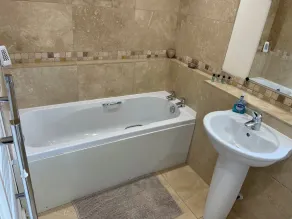 Cottage In Great Central Village Location. Country Walks Available. - Image 3