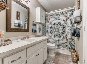 Cute cottage just off I40, Kilpatrick Turnpike and near Crest - Image 3