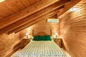 Apartment 'Buhardilla Armonia Rural' with Sea View, Shared Pool, Garden & Wi-Fi - Image 5