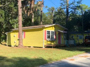 14) Pink Owl Cottage - Image 3
