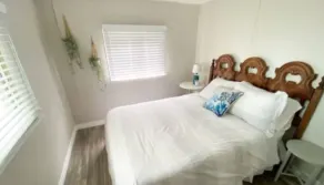 Large Beach View Family Cottage in in Turkey Point - Image 4