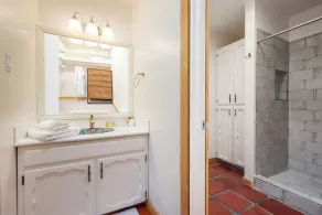 Secluded large home with a view near the Plaza with mountain views! - Image 4