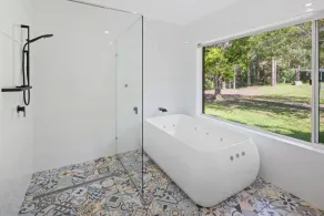 PERFECT FOR LARGE FAMILIES CLOSE TO BEACH AND SHOPS, ACREAGE & GAMES ROOMS - Image 5