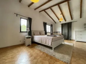 Wunderschöne Villa mit 5 Schlafzimmern, 4 Bädern, absolute Ruhe, tolle Aussicht, sehr gut gelegen - Image 3