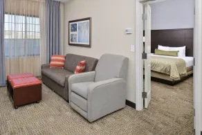 King Suite Close to Mayo Clinic! Free Breakfast. Pool & Hot Tub. - Image 5