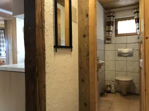 85 qm mit je Einem Wohnzimmer, Zwei Schlafzimmern, Dusche/wc, WC Extra und Einer - Image 3