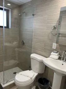 ✨ New Two Bedroom plus Free Parking - Image 3