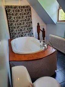 Miel et Terre-Chalet en nature pour jusqu'à 15 personnes - Image 3