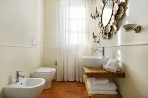 Cozy Cottage with Pool in Tuscany - Image 2