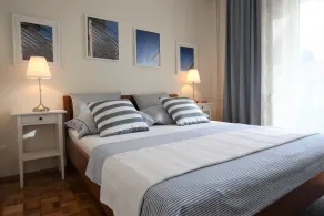 Sunny Beachside Apartment Mare/Big Terrace/Parking/Close to Split - Image 5