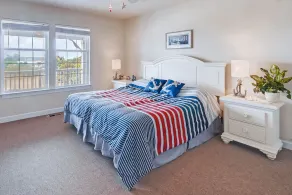 Kid & Dog Friendly! Soundside-Pool, Hot Tub, GameRm, Putting Green, Sound Access - Image 4