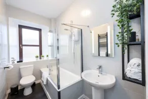 2 Bedroom in the Centre of Stonehaven with Seaviews, near the Beach & Harbour! - Image 4