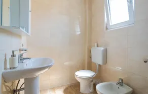 3 Bedroom Nice Apartment In Milna - Image 2