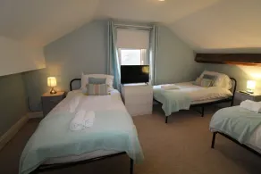 Andover House - Image 4