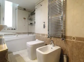 Milan: MAISON AVEC JARDIN PRIVÉ ET PARKING - Image 4