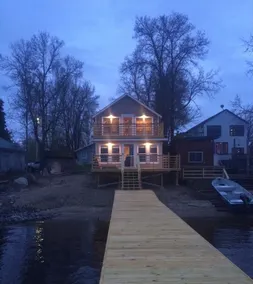 På vandet i det historiske hjerte af landsbyen Ranier, Minnesota - Image 5