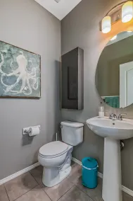 Spacious Family Getaway for 10 with Hot Tub, Lake, Gazebo, King Master - Image 4