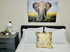 Modern, Chic, and Stylish 2 Bedrooms 2 Bathrooms  - Image 2