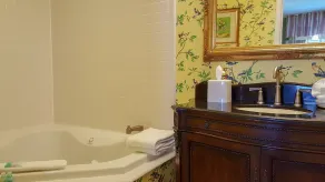 Andrew Morris House Bed and Breakfast - Image 3