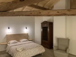 Exceptional building on 1 ha of private land - Image 5
