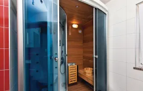 Lovely home in Pula with sauna - Image 2