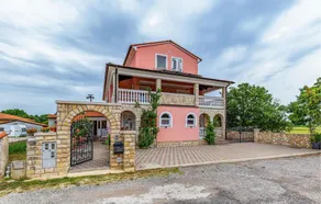 Lovely home in Pula with sauna - Image 5