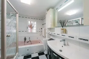 Maison individuelle avec piscine - 1 minute à pied de la plage - Image 3