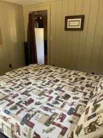 1 Bedroom Lake getaway - Image 2