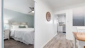 Charming Dog-Friendly Cottage Near Beach - Image 4