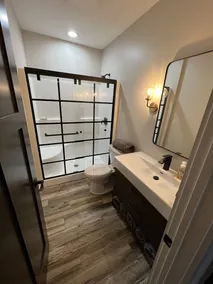 Spacious cabin located half mile from Harlan County Lake. Sleeps 12 comfortably. - Image 5