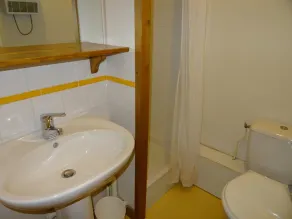 Apartamento espacioso con terraza, 2 dormitorios, se aceptan mascotas en Valmorel - Image 2