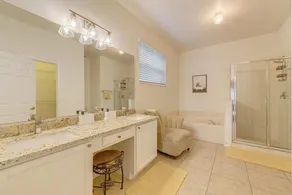 Beautiful Lake View Pool House Brand new Hot Tub - Image 2