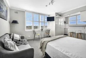 Mosman Luxury Studio - Image 5