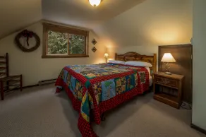  Private Retreat in the Woods - Image 5