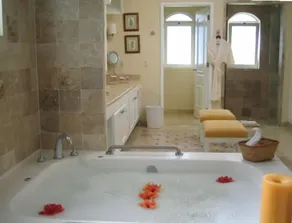 Complete Villa with private pool ! Available April 12th - 16th - Image 2