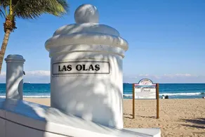 Rustic Retreats Cozy 2BR for 6 guests minutes from Las Olas - Image 4